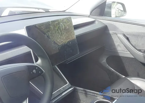 2026 Tesla Model Y z USA, uszkodzony, nr VIN 7SAYGDEE5TA439288